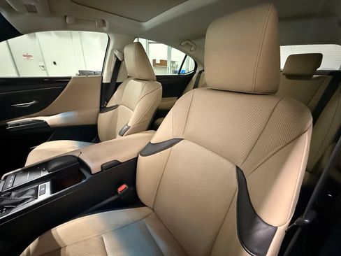 Used 2020 Lexus ES 350 w/ Premium Package FWD image 18