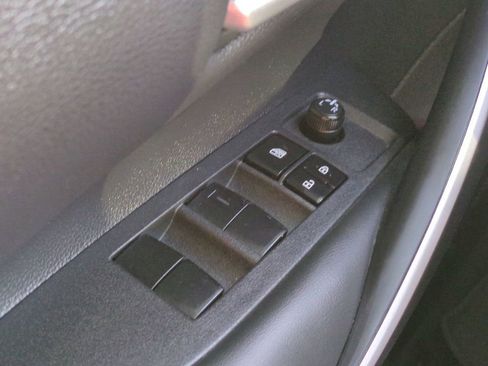 Certified 2025 Toyota Corolla SE image 22