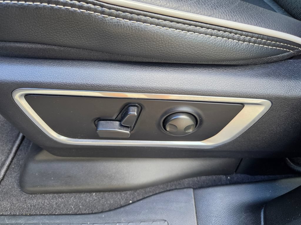 Used 2026 RAM 1500 Laramie AWD/4WD image 30