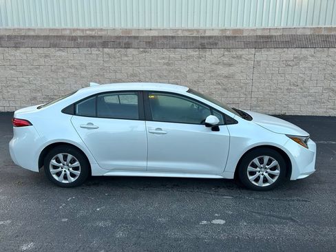 Used 2024 Toyota Corolla LE FWD image 7