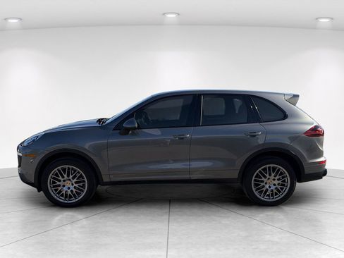 Used 2017 Porsche Cayenne AWD/4WD image 7