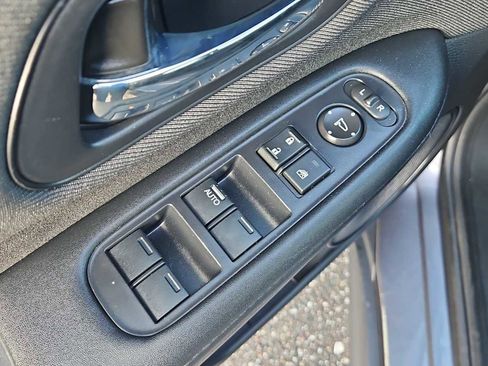 Used 2022 Honda HR-V LX image 15