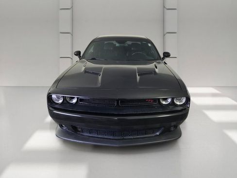 Used 2018 Dodge Challenger R/T Plus RWD image 3