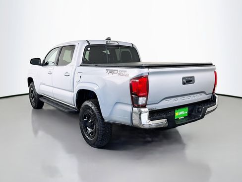 Used 2020 Toyota Tacoma SR5 RWD image 7