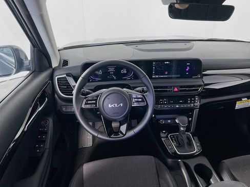 New 2026 Kia Seltos S FWD image 19