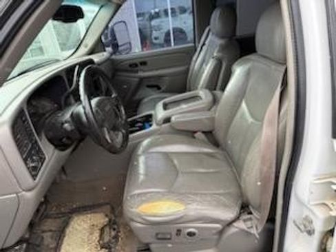 Used 2006 GMC Sierra 2500 SLT w/ Heavy-Duty Power Package image 11