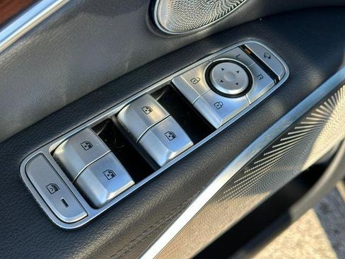 Used 2019 Kia K900 Luxury w/ VIP Package AWD/4WD image 19