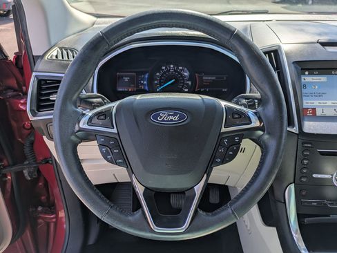 Used 2017 Ford Edge Titanium w/ Technology Package AWD/4WD image 18