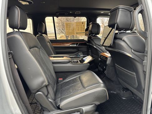 Used 2022 Jeep Grand Wagoneer Series III w/ Rear Seat Video Group 1 image 23