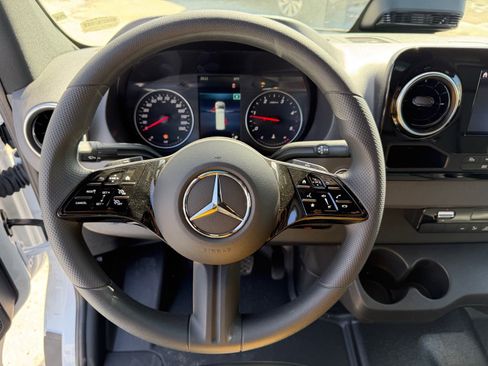 New 2025 Mercedes-Benz Sprinter 2500 image 22