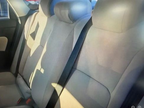 Used 2023 Honda Civic LX image 4