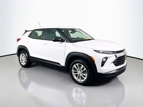 Used 2024 Chevrolet TrailBlazer LS image 24