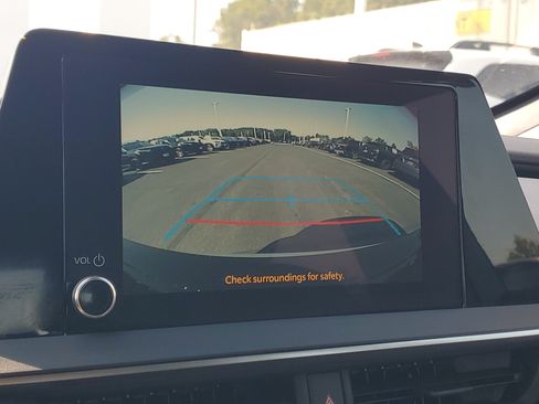 Certified 2024 Toyota Prius Prime FWD image 28