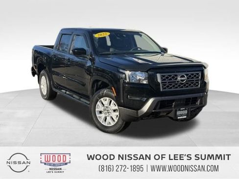 Used 2022 Nissan Frontier SV image 1