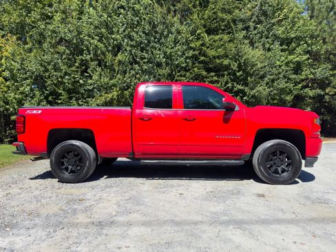 Used 2017 Chevrolet Silverado 1500 LT w/ All Star Edition AWD/4WD image 5
