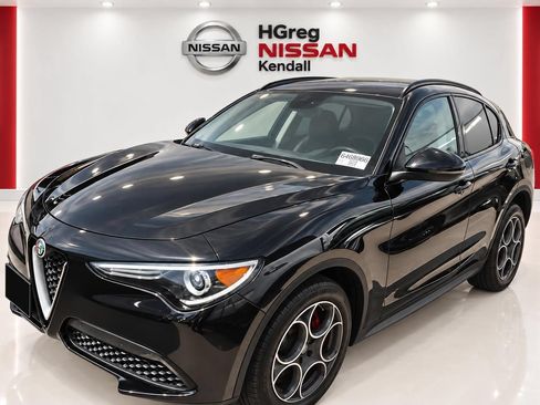 Used 2018 Alfa Romeo Stelvio Sport w/ Quick Order Package 22J Sport AWD/4WD image 3