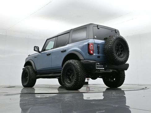 Used 2024 Ford Bronco Badlands image 52