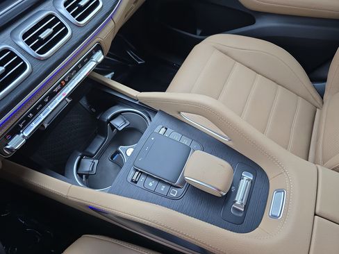 New 2026 Mercedes-Benz GLS 450 4MATIC image 26