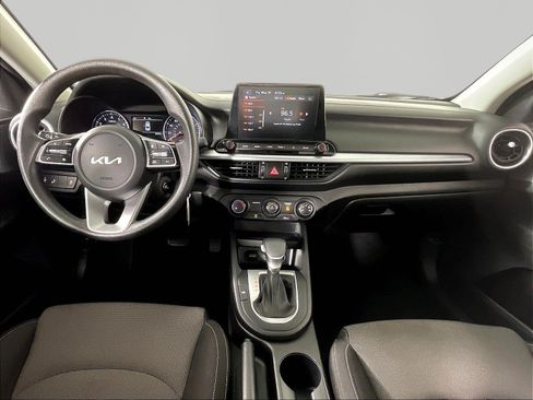 Used 2023 Kia Forte LXS w/ LXS Technology Package FWD image 7