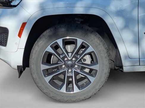 Used 2021 Jeep Grand Cherokee L Overland AWD/4WD image 18