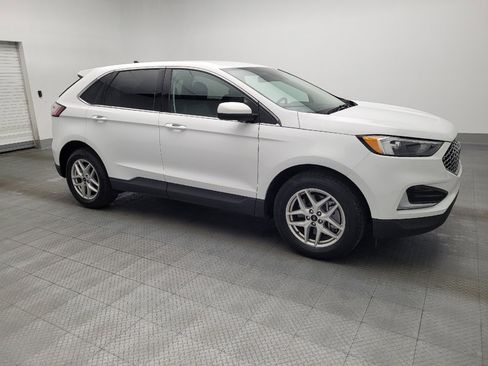 Used 2024 Ford Edge SEL image 11