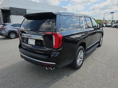 Used 2022 GMC Yukon XL Denali w/ Advanced Technology Package AWD/4WD image 7