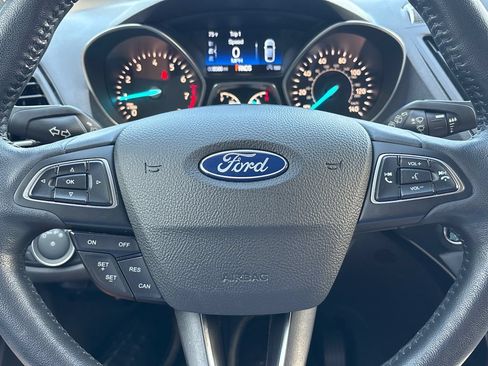 Used 2019 Ford Escape Titanium AWD/4WD image 6
