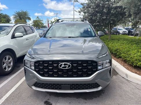 Used 2023 Hyundai Santa Fe SEL image 2