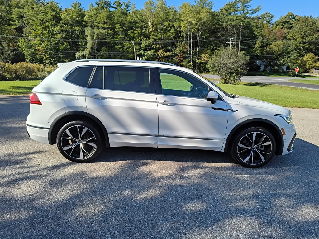 Used 2024 Volkswagen Tiguan SEL R-Line AWD/4WD image 6