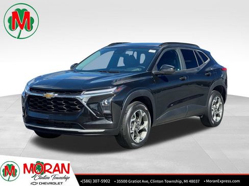 Certified 2024 Chevrolet Trax LT w/ Driver Confidence Package FWD image 1