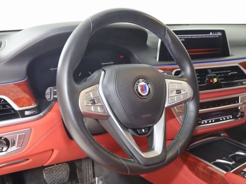 Used 2022 BMW ALPINA B7 xDrive w/ Luxury Rear Seating Package image 6