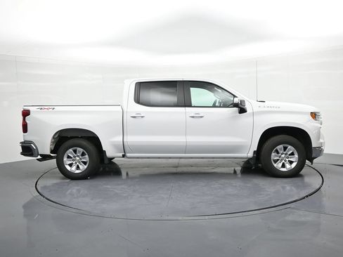 Used 2025 Chevrolet Silverado 1500 LT AWD/4WD image 4
