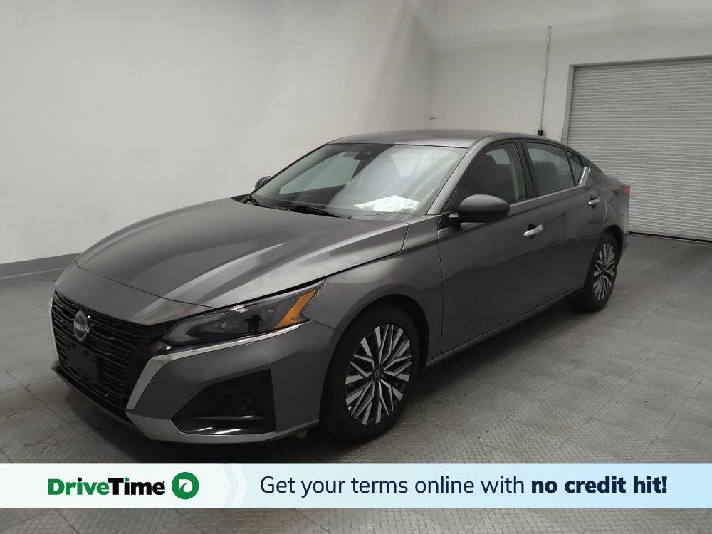 Used 2025 Nissan Altima 2.5 SV FWD image 1