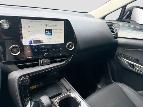 Used 2025 Lexus NX 250 FWD w/ Accessory Package (2T) image 32