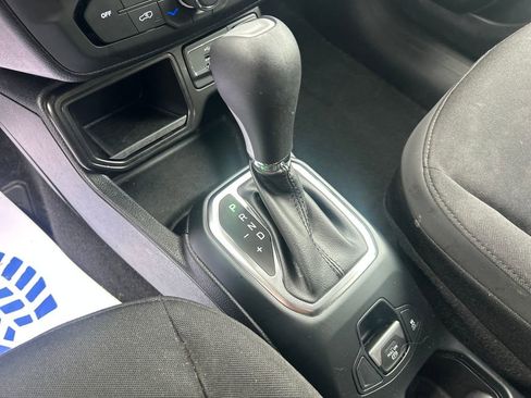 Used 2019 Jeep Renegade Altitude w/ Quick Order Package 2XM image 23