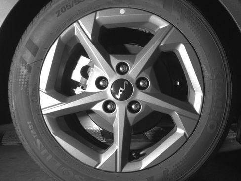 Used 2025 Kia K4 LXS image 15