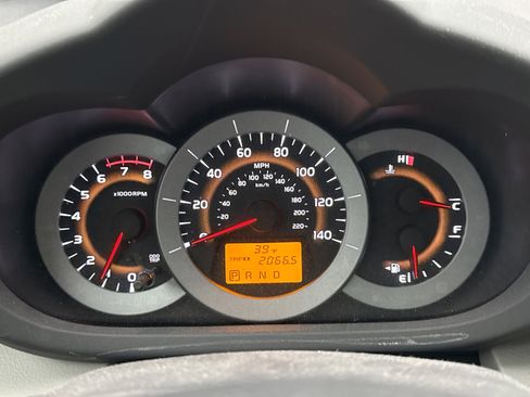 Used 2012 Toyota RAV4 Limited w/ Premium Plus Value Pkg image 9