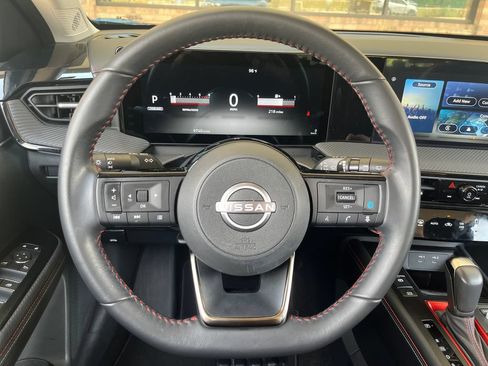 Certified 2025 Nissan Kicks SR AWD/4WD image 18