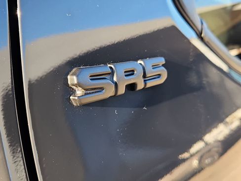 Used 2021 GMC Sierra 1500 Elevation w/ X31 Off-Road Package image 11