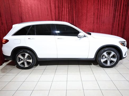 Used 2019 Mercedes-Benz GLC 300 w/ Premium Package image 8