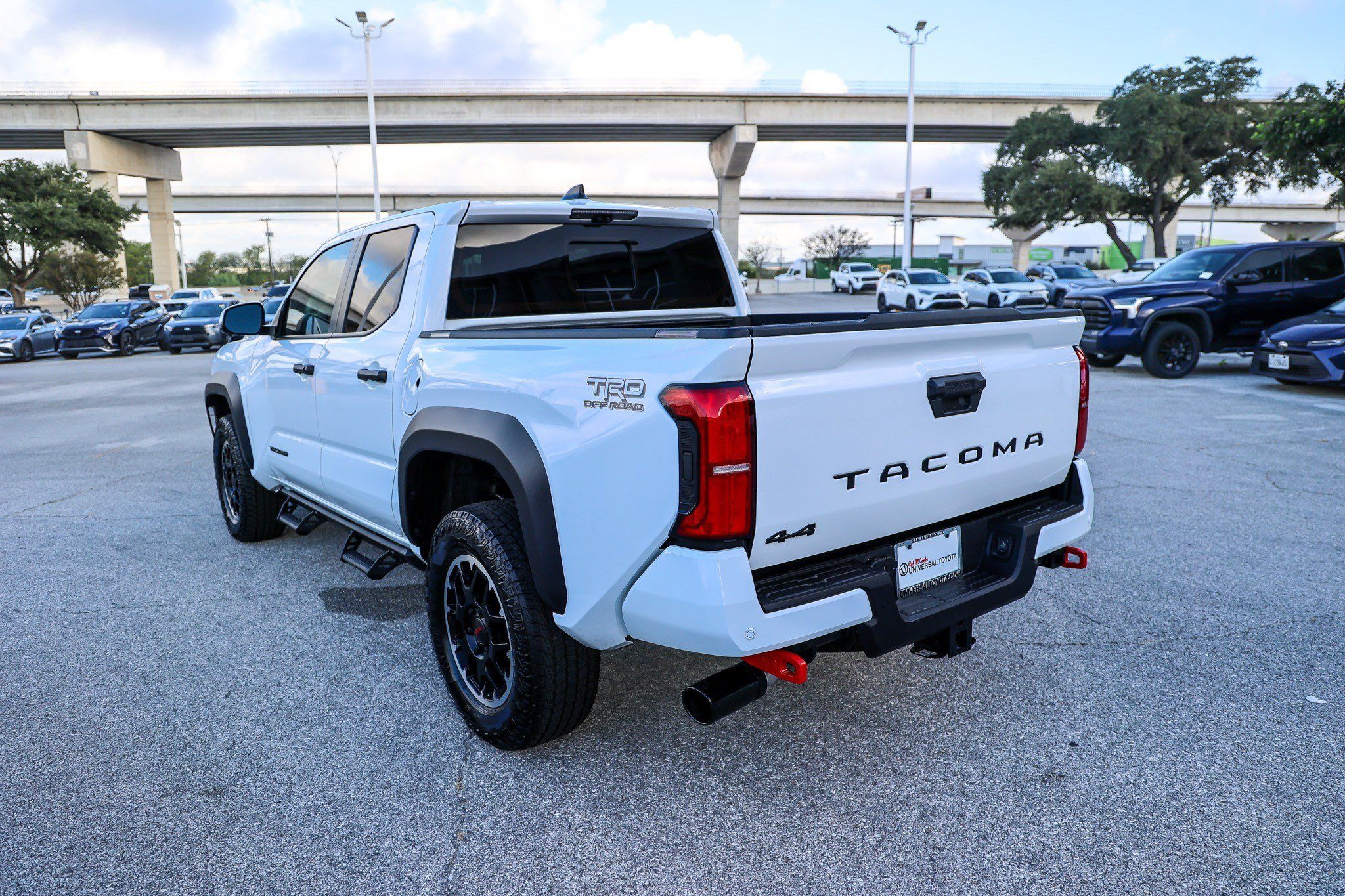 Certified 2026 Toyota Tacoma TRD Off-Road w/ TRD Off Road Premium Package AWD/4WD image 9