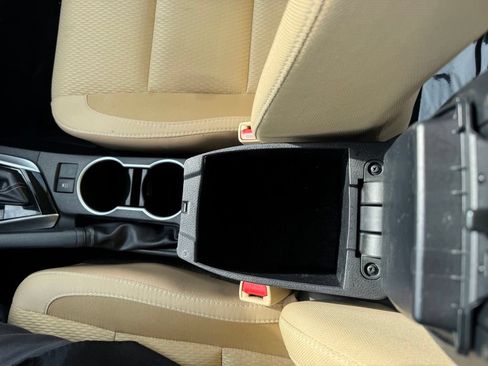 Used 2019 Toyota Corolla LE FWD image 16