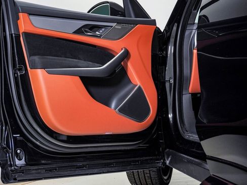 Used 2025 Jaguar F-PACE SVR image 29