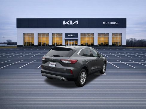 Used 2022 Ford Escape SE w/ Convenience Package AWD/4WD image 6