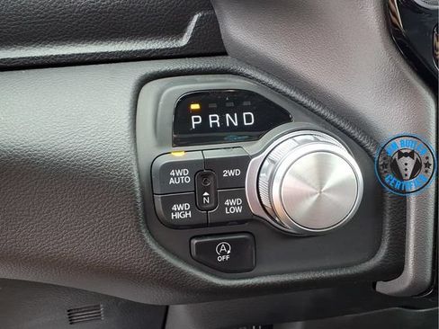 Used 2025 RAM 1500 Laramie AWD/4WD image 9