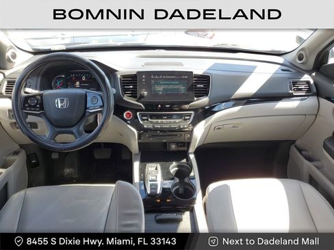 Used 2022 Honda Pilot Touring image 14