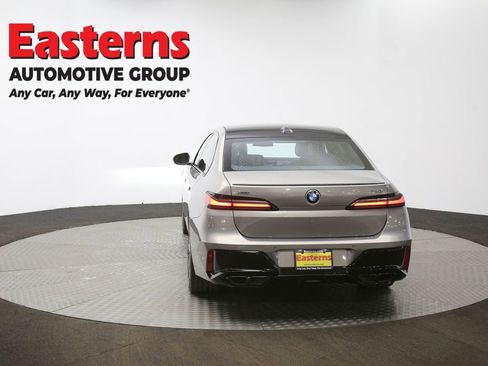 Used 2023 BMW 760i xDrive w/ Executive Package AWD/4WD image 40