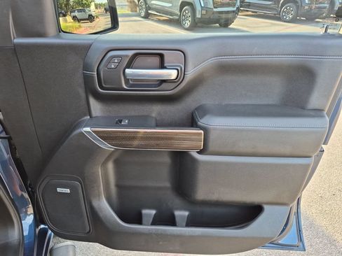 Used 2021 Chevrolet Silverado 1500 LT Trail Boss w/ Convenience Package II AWD/4WD image 39