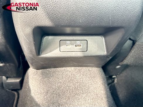 Used 2025 Nissan Altima 2.5 SV FWD image 32