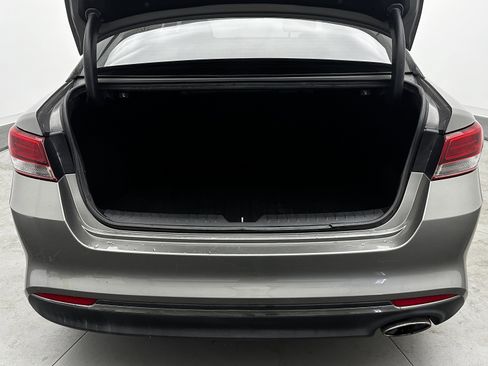 Used 2018 Kia Optima LX image 28